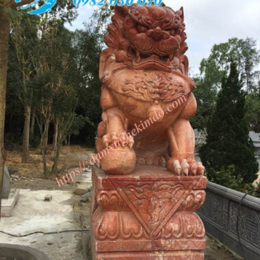 Tượng con nghê tàu đá đỏ