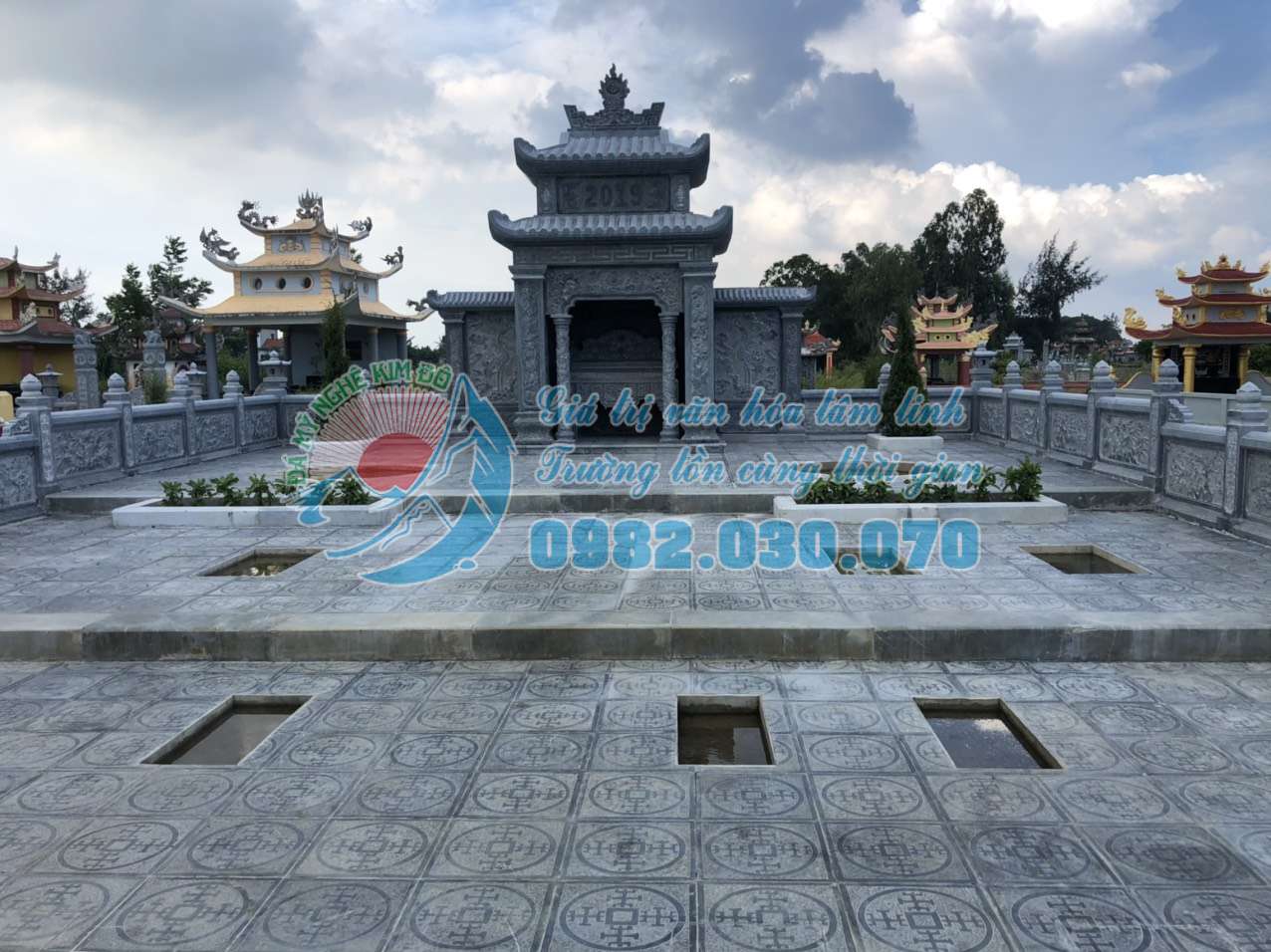 Xây lăng mộ đá gia tộc thiết kế chuẩn phong thủy tại Ninh Bình