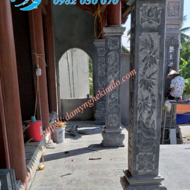 Mẫu cột vuông đá đẹp chạm tứ quý, cột đá vuông, cột hiên đá vuông