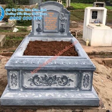 Mẫu mộ đá không mái đẹp, Mẫu mộ đơn giản giá rẻ, Mộ đá tam sơn nguyên khối đẹp tại Ninh Bình, Mộ bành đá, mộ hậu bành, mộ tam sơn, mộ tam cấp, mộ đá không mái, mộ đá đẹp, mộ đá đơn giản