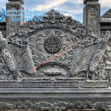 Khu lăng mộ đá bao gồm: Cổng đá tứ trụ, Lan can đá. Cuốn thư dơi, Lăng mộ đá,