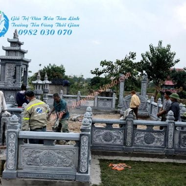khu lăng mộ đá gia đình