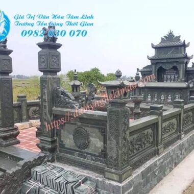 Khu lăng mộ đẹp làm bằng đá xanh rêu cao cấp