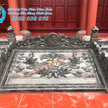 chiếu đá Nhà thờ họ, chiếu rồng đá xanh rêu