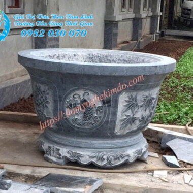 Mẫu chậu đá cảnh tròn chạm tứ quý sử dụng để trồng cây cảnh