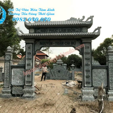 Mẫu cổng đá đẹp 2 mái làm bằng đá xanh rêu, cổng đá khu lăng mộ, cổng đá có mái, cổng đá xanh rêu