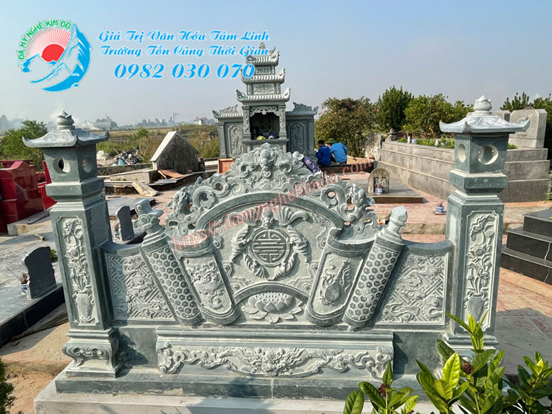 Lắp đặt Lăng cánh đá 3 mái và Cuốn thư đá xanh rêu đẹp tại Đông Hưng - Thái Bình