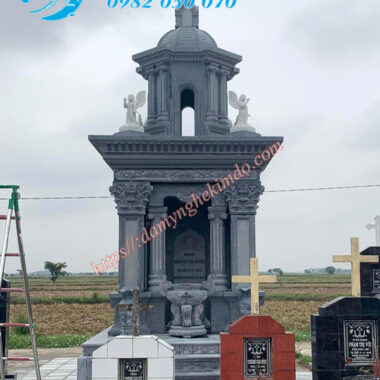Mẫu lăng đạo đá đẹp, Lăng thờ đá công giáo
