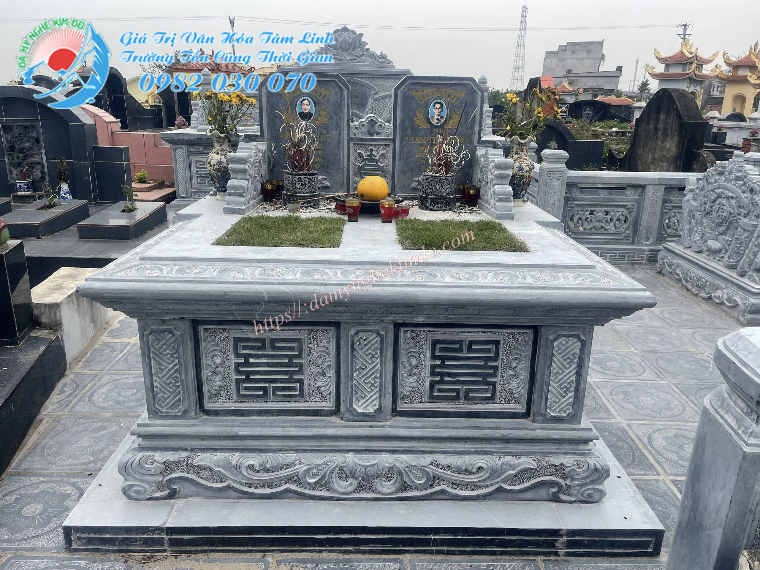 Mộ bành đá đôi, Mộ đôi đá không mái, Mộ đôi đá tam sơn