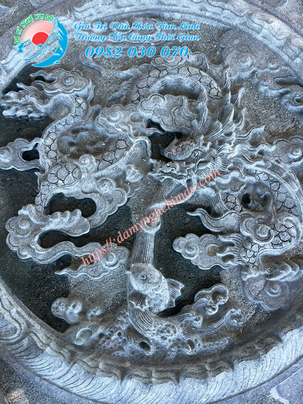 Lắp đặt chiếu đá tứ linh, rồng bò bậc, chán chiếu bằng đá xanh rêu cho nhà thờ họ Trần tại Quế Võ - Bắc Ninh. 