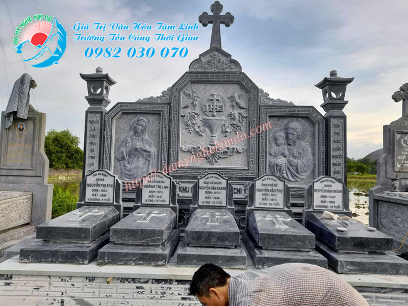 Lắp đặt hoàn thiện Khu mộ đao đá tại Ninh Bình