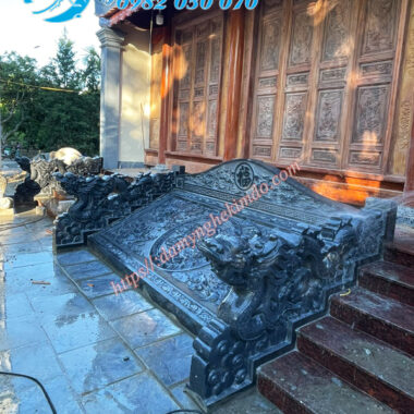 Lắp đặt chiếu rồng, rồng bò bậc cho nhà thờ đại tộc Nguyễn Đình chi 1 tại Nghệ an