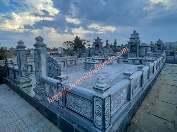 Lắp đặt Khu lăng mộ đá cho dòng họ Phạm tại Nghĩa trang Cồn Túc - TP Vinh, Nghệ an