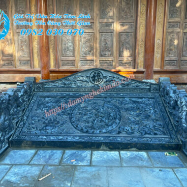 Lắp đặt chiếu rồng, rồng bò bậc cho nhà thờ đại tộc Nguyễn Đình chi 1 tại Nghệ an