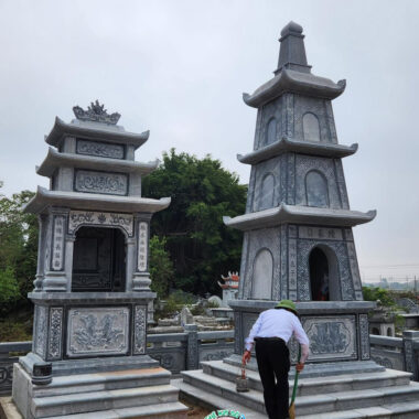 Mẫu tháp đá và lăng mộ đá đơn 3 mái